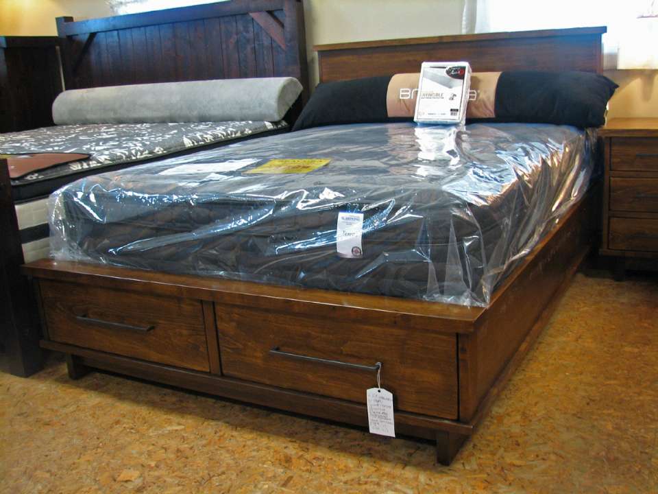 Wormy Maple Smooth Finish Condo Style Queen Bed